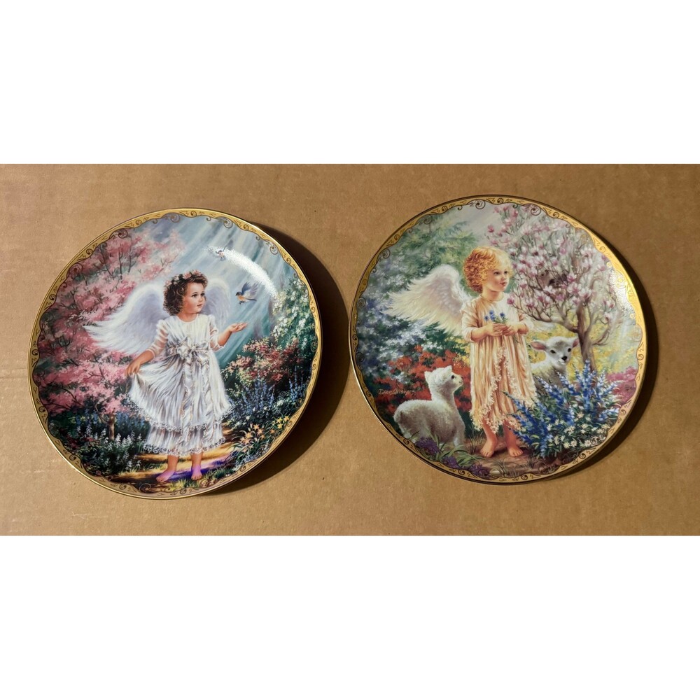 Set of 2 Vintage Bradex Angel Plates by Donna Gelsinger